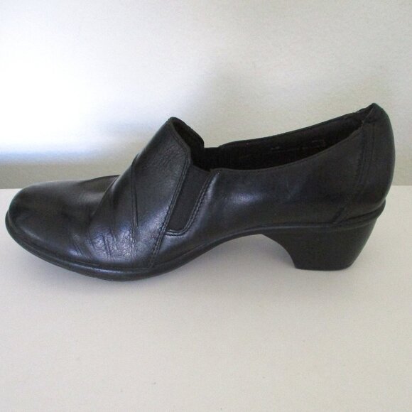 Clarks Womens Black Leather Ankle Bootie - Size 6.5M - Picture 5 of 9